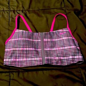 Nike sports bra.  With removable padding.  EUC
